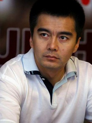 好在这时,张晞来到了他的身边.