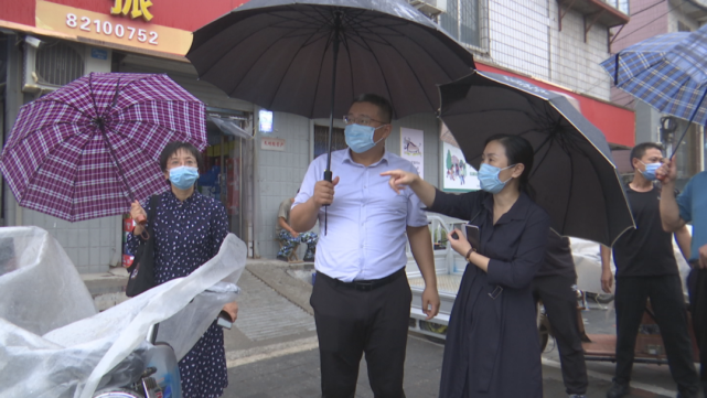 区委常委,宣传部部长张子叶参加督导.