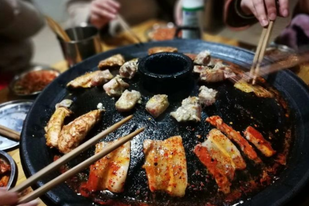 威信人最爱的特色夜宵烙烤