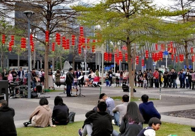 广东常住人口有多少_广东人口最多的县级市,土地面积比深圳还小,常住人口将