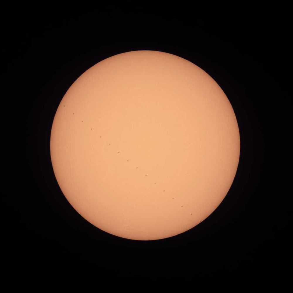 中国空间站上演凌日奇观