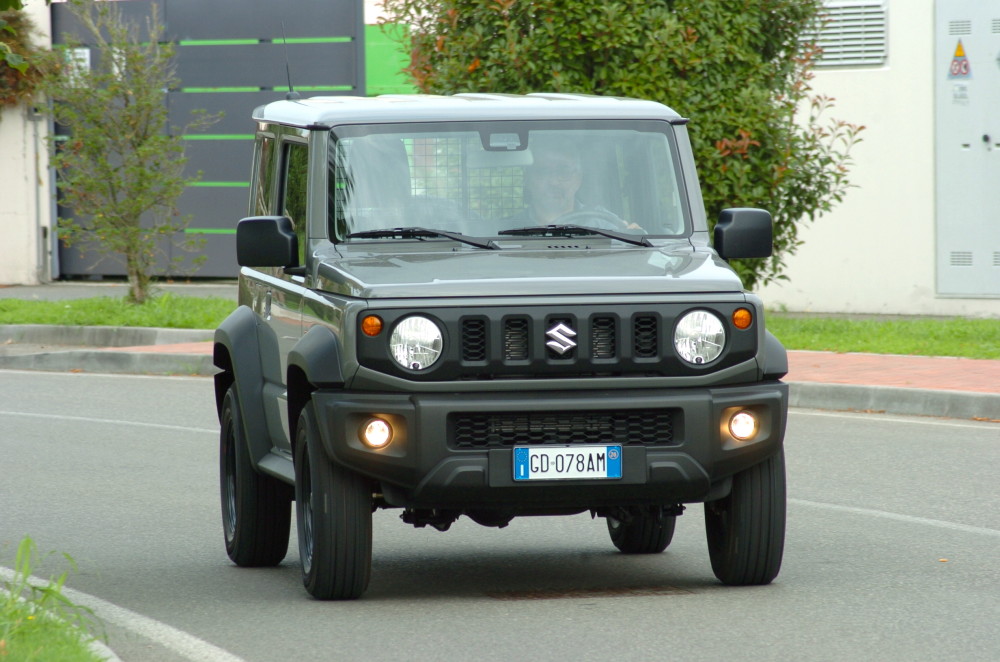 全新铃木吉姆尼pro拥有n1卡车认证的专业版本