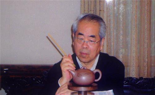 后来张桂云向须遵德提出离婚,须遵德都还不知道自己的妻子和好友走到