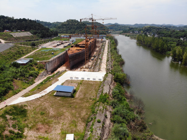 8月9日,四川省遂宁市大英县郪江畔,一艘按照1:1比例重建的"泰坦尼克号