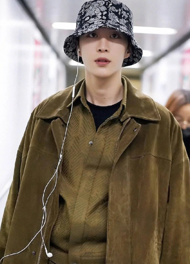 范丞丞"初恋穿搭"的多种打开方式,巨撩巨温柔