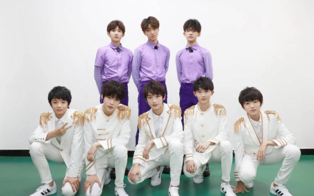 时代峰峻官宣tf3代新成员,网友喊话李飞:放过小朋友们吧_腾讯新闻