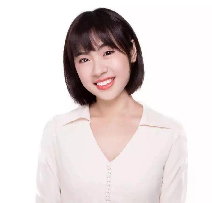 北大才女直播卖书遭嘲讽:"你北大毕业,就不能干点别的?