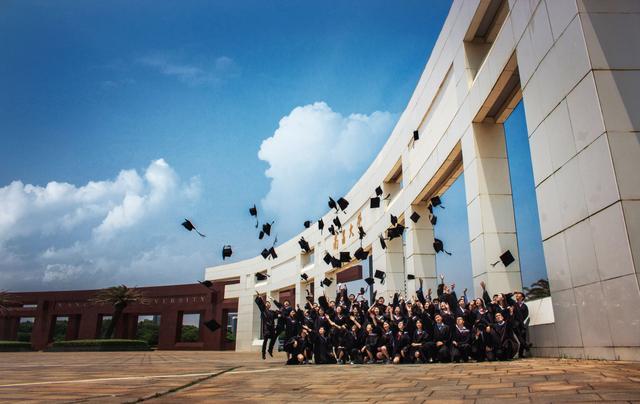 郑州大学排行_河南高校录取分数线排名,郑大继续领先,河南师范进入前五