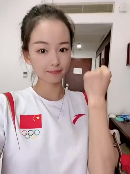 隔离中不忘训练竞走运动员杨家玉不仅长得美还很努力