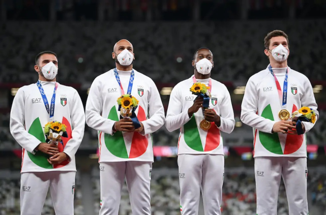 奥运会意大利队服图片