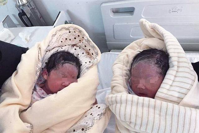 产妇诞下龙凤胎,全家为"儿女双全"欢喜,医生:真不是双胞胎