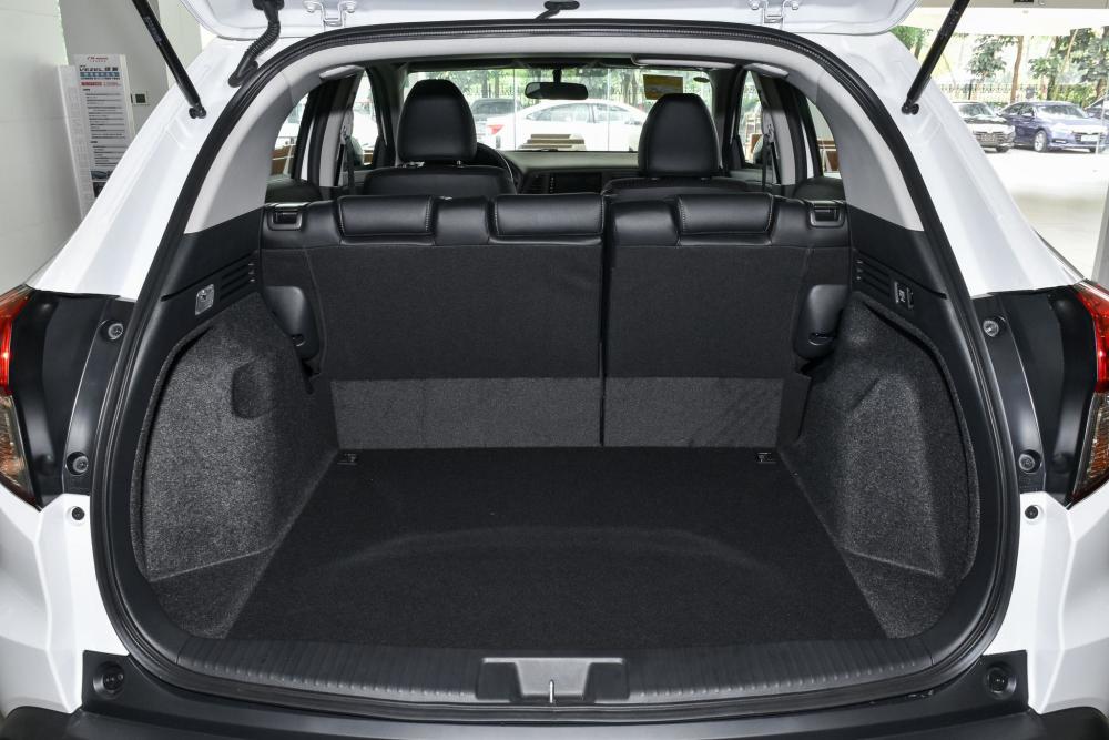 油耗6.1l,日系大厂牌合资suv,空间又大又灵活,带你看本田缤智