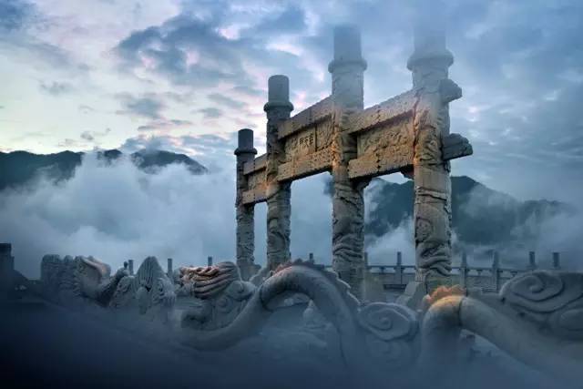 老话天开门雨倾盆寡妇闺女早嫁人啥意思啥是开天门