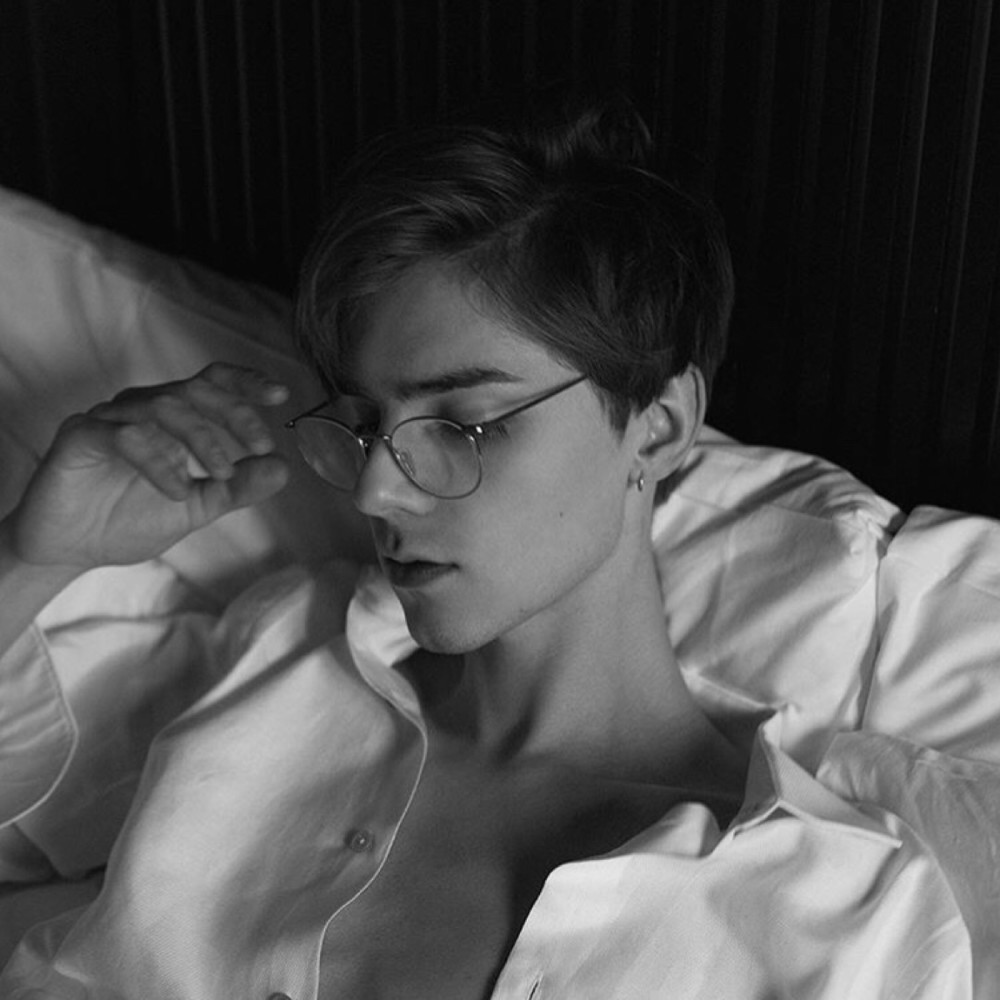 招桃花的欧美风男头|我要像春天对待樱桃树般地对待你