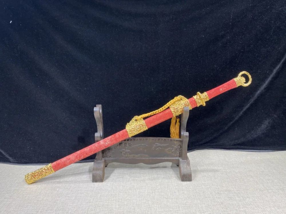 择天记中荀梅拔剑 沈广隆-神都唐刀鉴赏(陨铁)