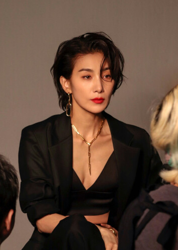 韩国男演员排行_韩国独一份的帅气女演员,被誉为国民扳手,金瑞亨到底有什么魅力