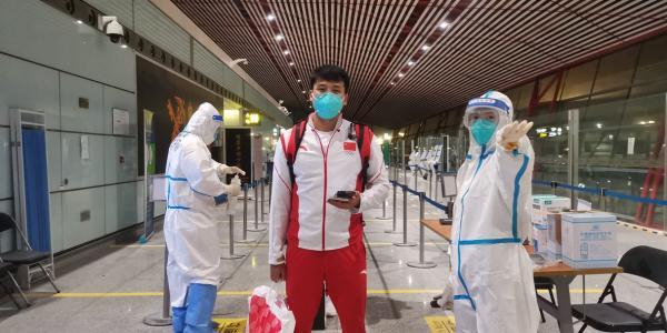 中国奥运健儿载誉回国北京海关确保中国体育代表团成员安全快速通关