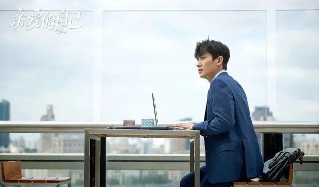 电视剧排行版_电视剧收视率排行榜:《扫黑风暴》只能第三,第一收视高达2.34%