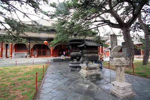 五台山显通寺,被金庸写进小说里,相传皇帝在此出家