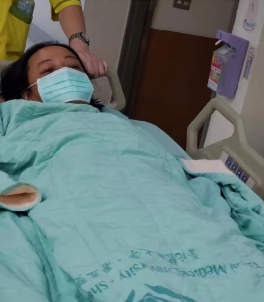 琼瑶剧女星陈仙梅遭遇车祸，家人进行链接胆囊手术，回到家中崩溃大哭