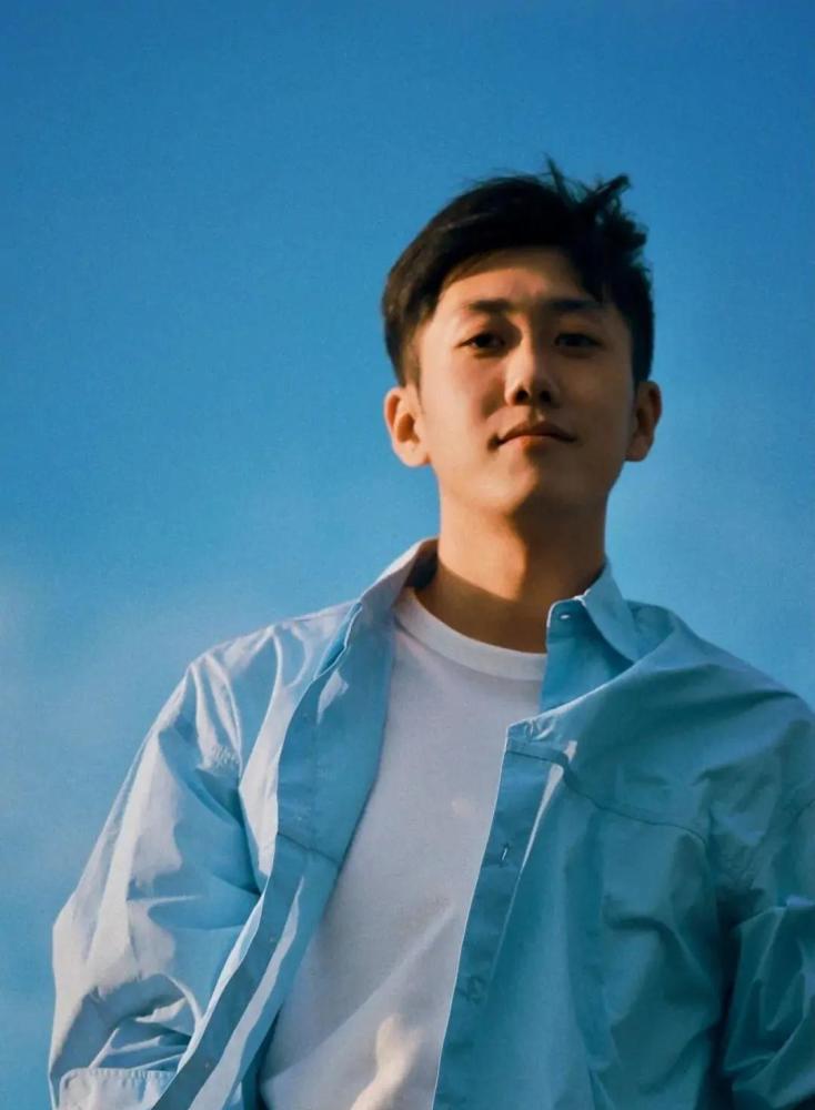 屡次参演张嘉益主演的电视剧这位25岁男星到底有什么魅力