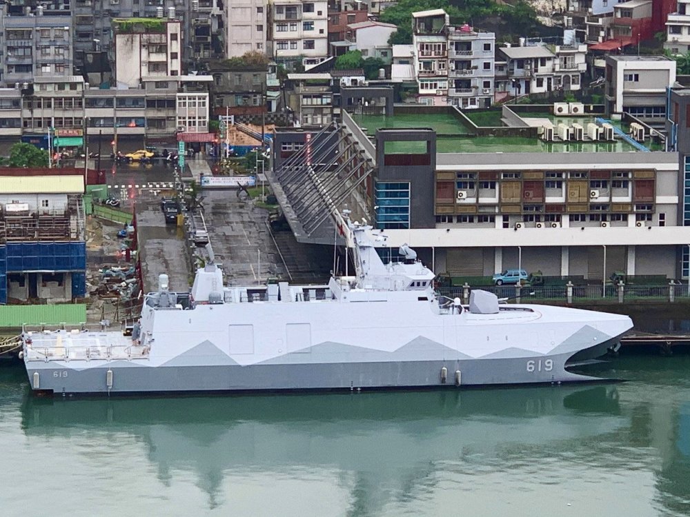 台军开始生产更大的沱江级导弹艇