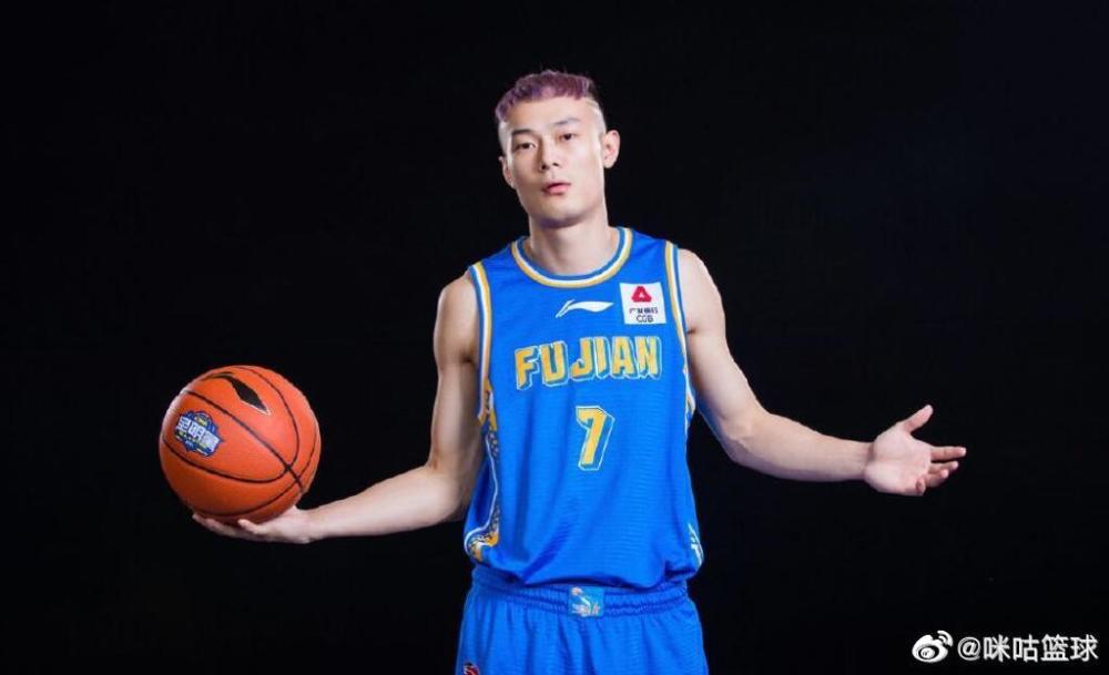 cba 名记揭秘汤杰没有获得CBA球队青睐的原因，只能等二次转会窗口了