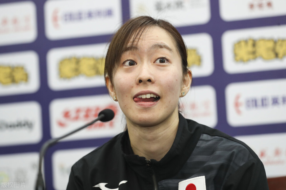 找石川佳纯来乒超,如果指望她赢球,那肯定有点难为她了,就是冲她的