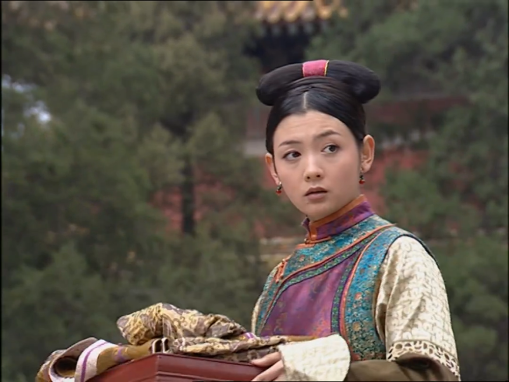 谁知,花束子却并不愿意,因为离开了这里,就不能伺候皇上了.