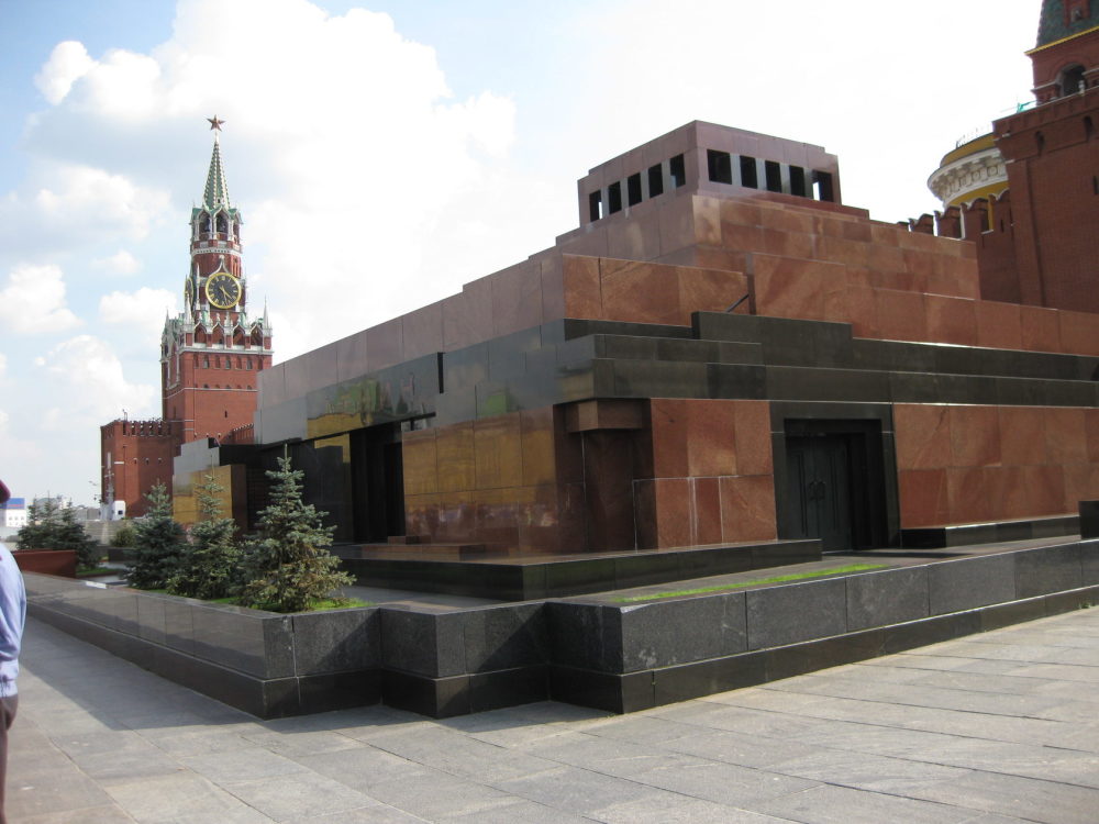 1万座军事碉堡亮相,内藏2000枚核弹,距中国仅900公里