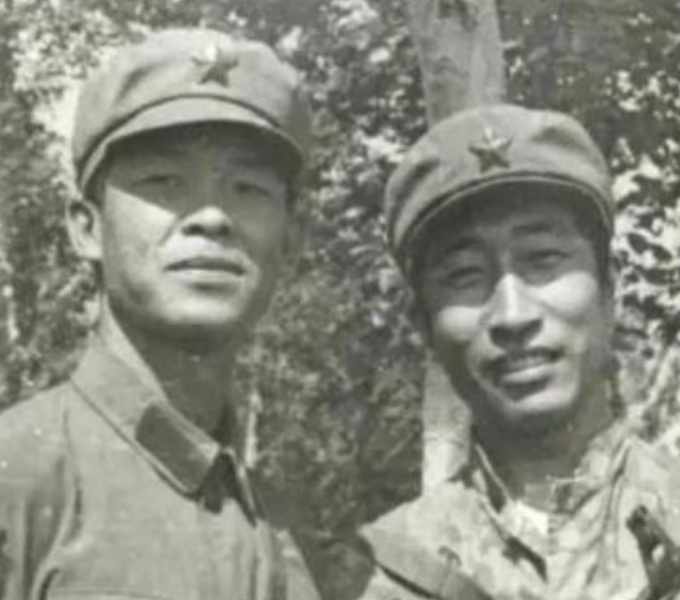 他用7发手枪子弹与敌周旋6天 死后遗体被封入水泥 只剩一只头骨 全网搜