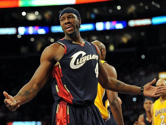 人物志王者之盾本华莱士