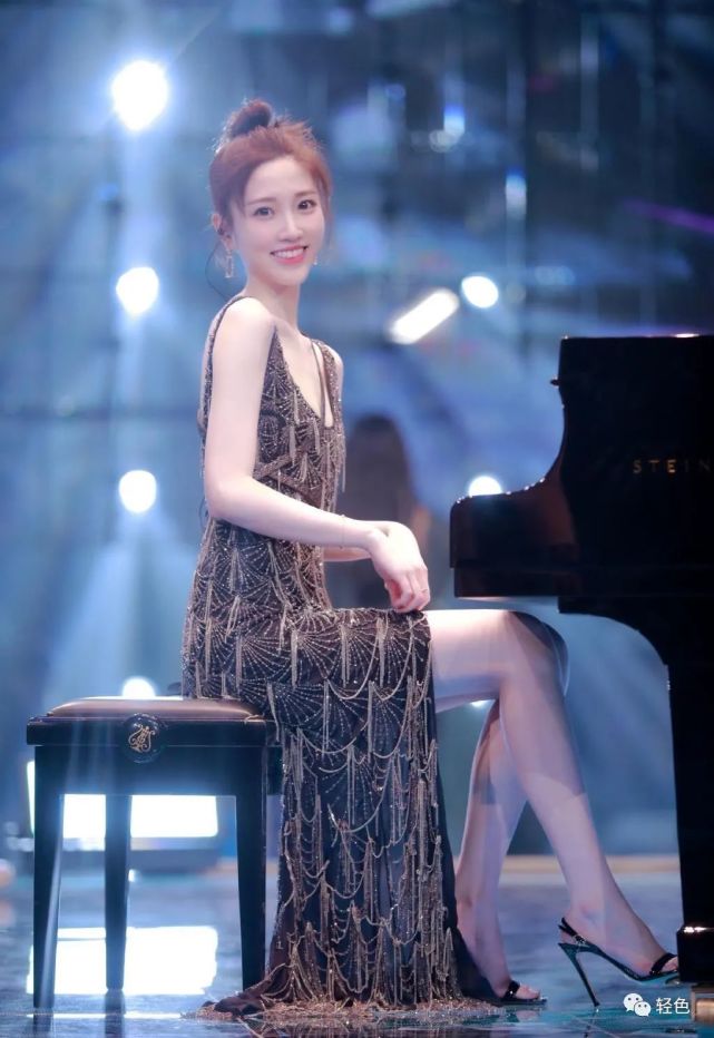 这个主持人有点东西|张纯烨