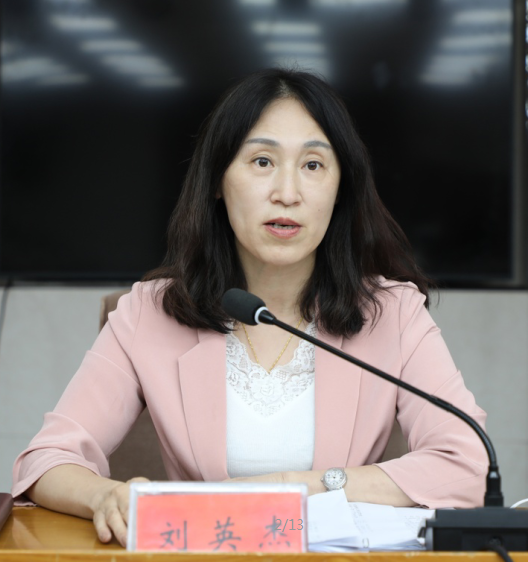 会上,刘英杰就全县近期疫情防控工作作了安排部署.