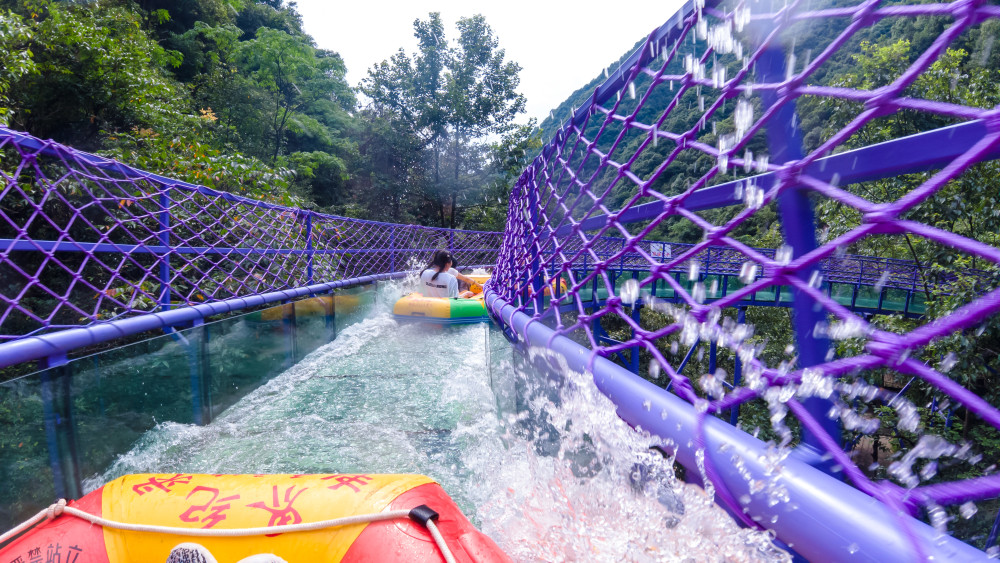 最长的通体高空玻璃漂流获世界wrca纪录具体长度连官方都保密