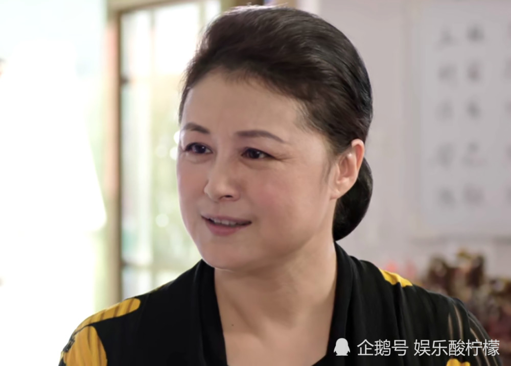 于月仙车祸前,在《乡村爱情》中已被边缘化,谢大脚成了广告符号_腾讯