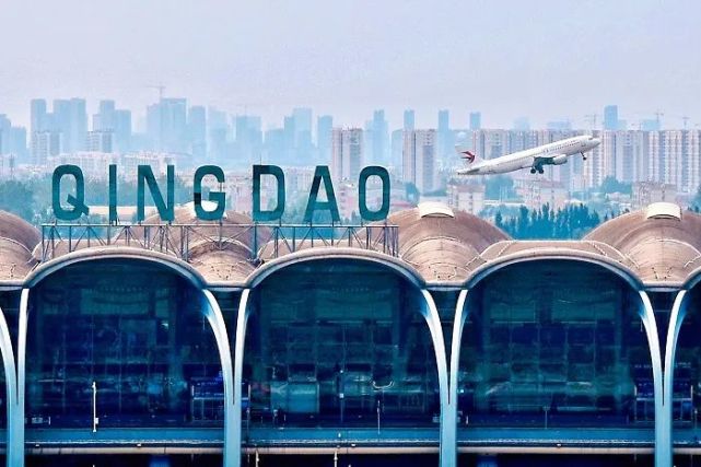 "东航山东分公司党群工作部副部长申武兵告诉记者,转场结束后,大家