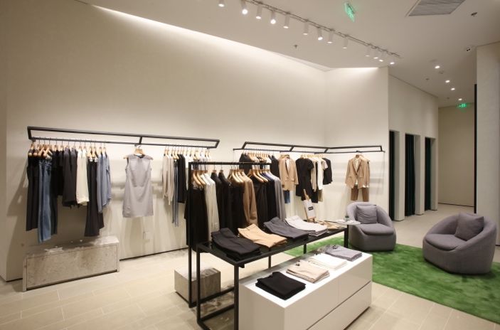 theory武汉恒隆广场店铺地址:武汉市硚口区京汉大道666号恒隆广场b1层