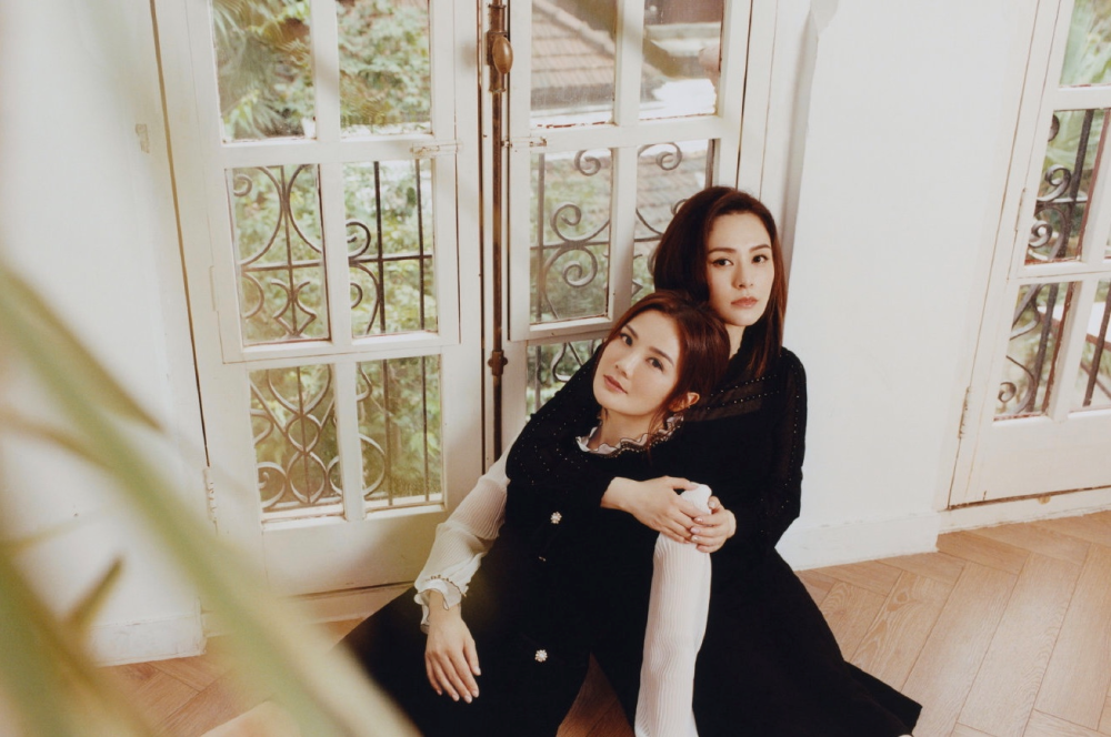 twins最新合体时尚大片像复制粘贴的双胞胎