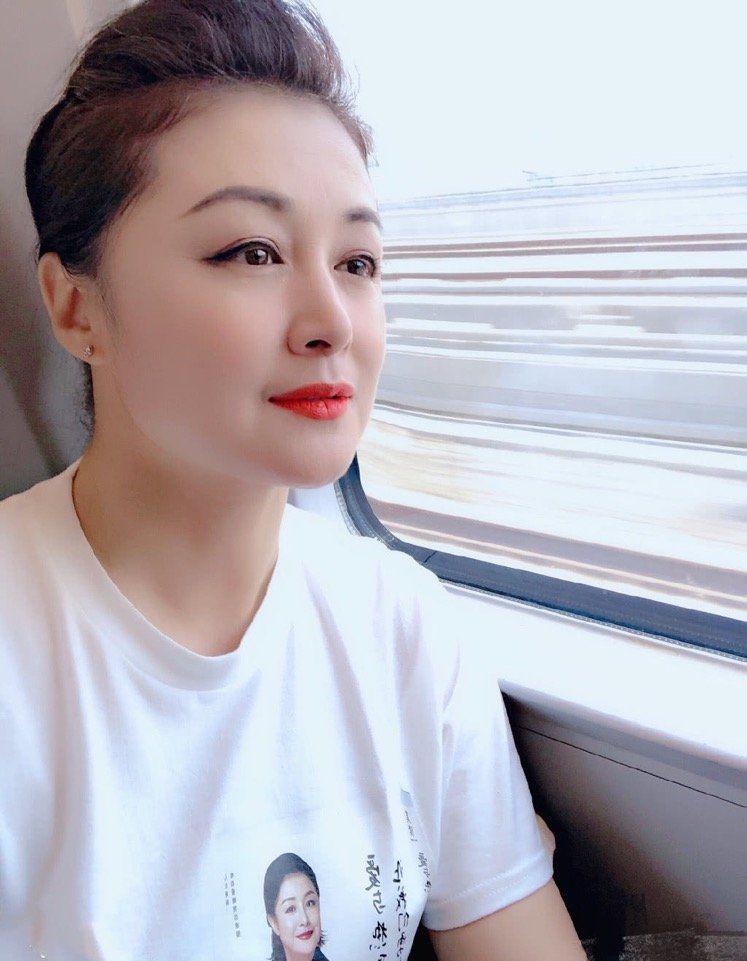 象牙山村民纷纷送别谢大脚谢广坤却缺席王云的悼念最走心