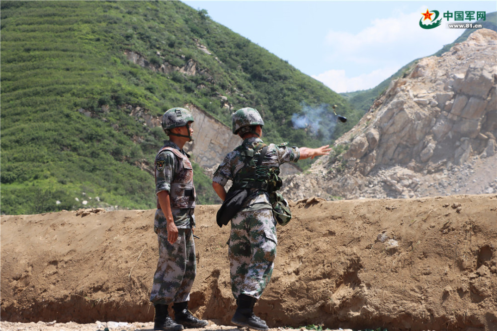 感受战场"惊雷",实投实训战味十足