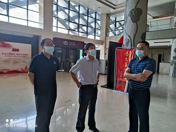 省自然资源厅一级巡视员王晓立检查指导地质博物馆疫情防控工作