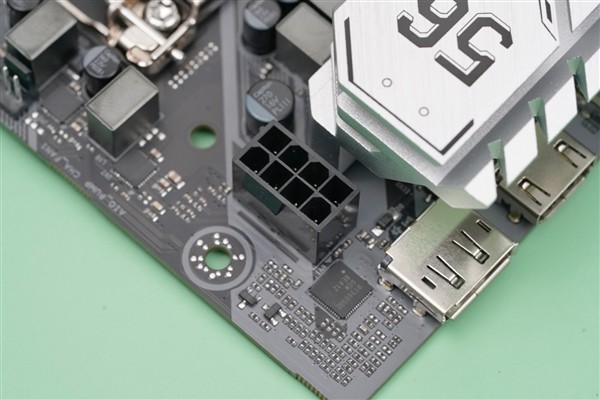 七彩虹cvi b560i gaming v20主板图赏