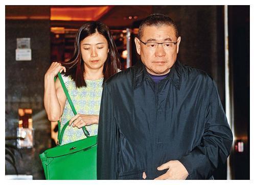 刘銮雄工厂失火叶继欢帮忙救火受伤结果刘銮雄却不赔钱给他