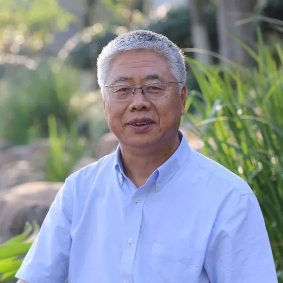 研讨会由《中国文学研究论著汇编》副主编,吉林大学教授沈文凡主持