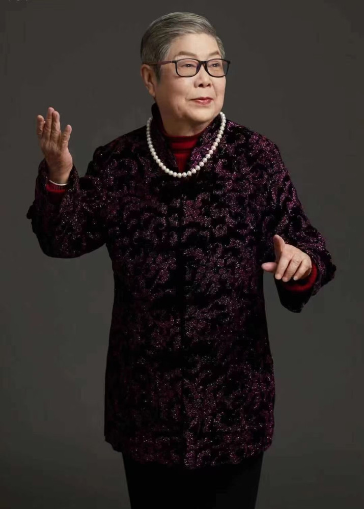 著名老旦表演艺术家李鸣岩去世