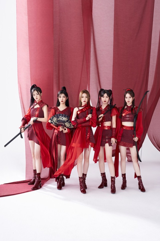 sing女团新歌《墨影》诠释女性力量 唱出风驰电掣侠女风范