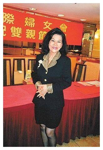 后来霍文芳在美国被捉了,还得求救于霍英东.