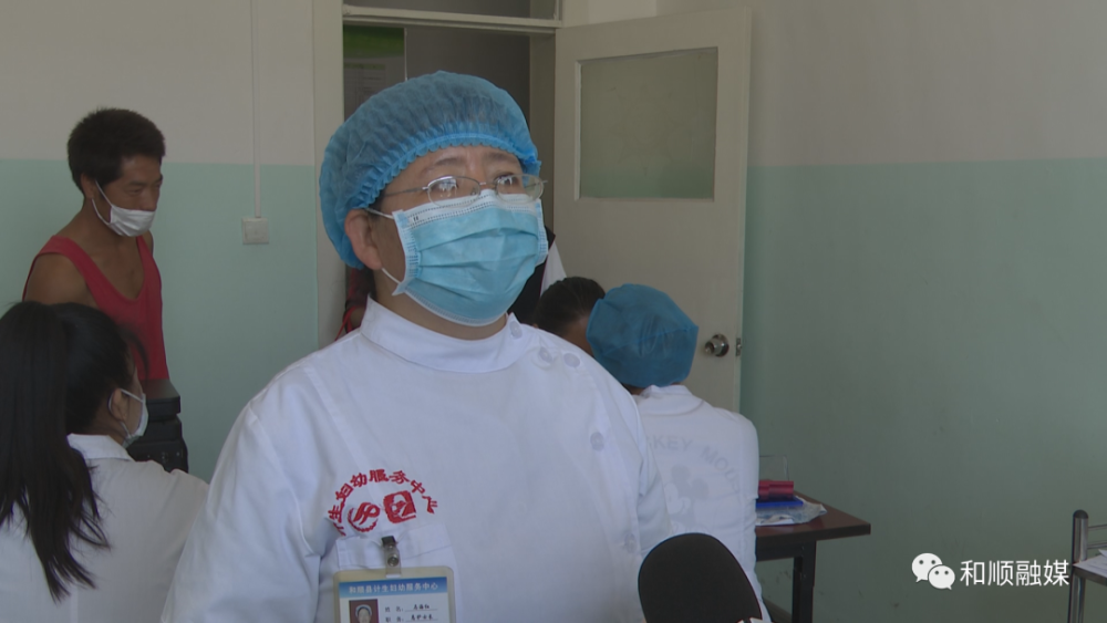 县计妇中心总护士长 马海红虽然很累,但是想到大家都能接种到新冠疫苗