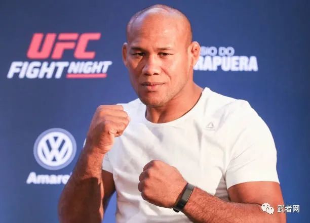 ufc名将鳄鱼罗纳尔多索萨正式宣布退役